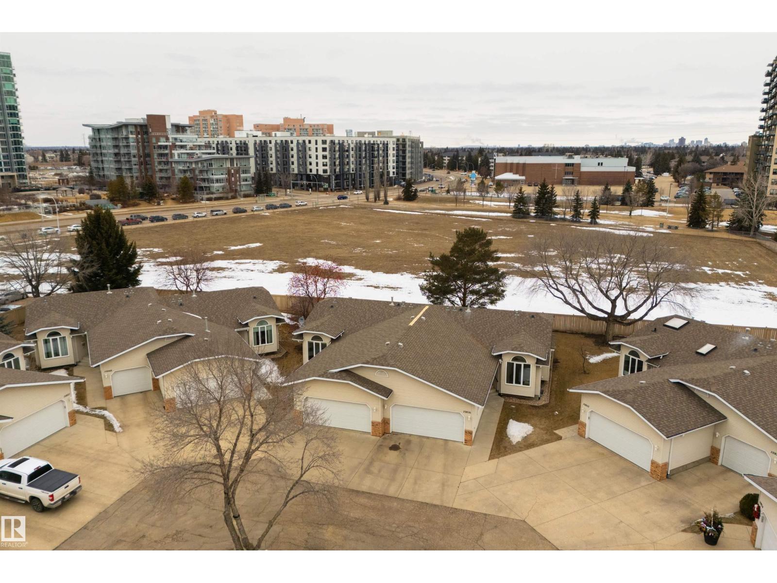 10840 25 AV NW - 3
