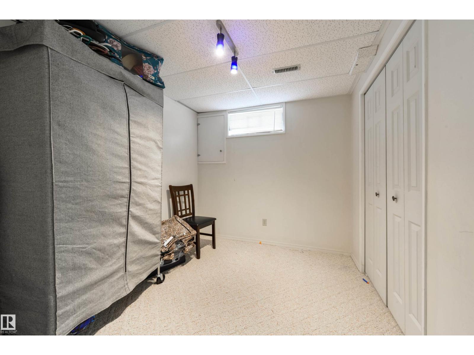 10840 25 AV NW, Edmonton