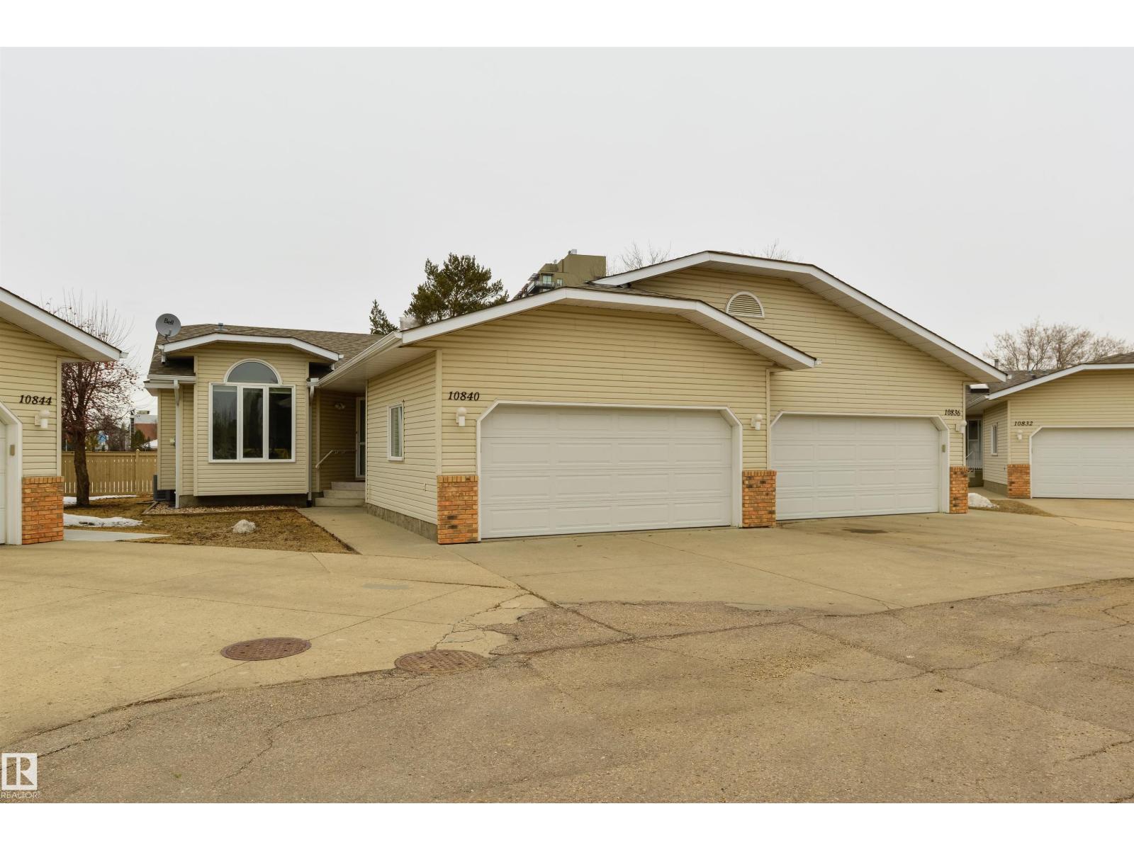 10840 25 AV NW, Edmonton