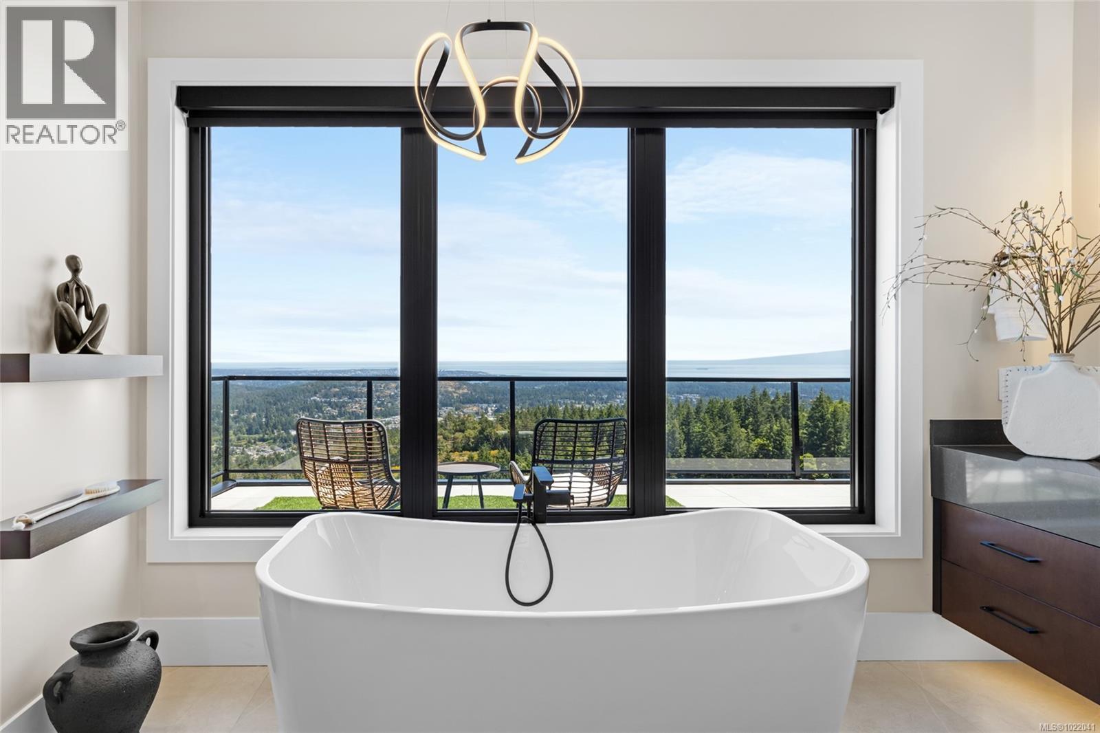  2189 Navigators Rise, Langford