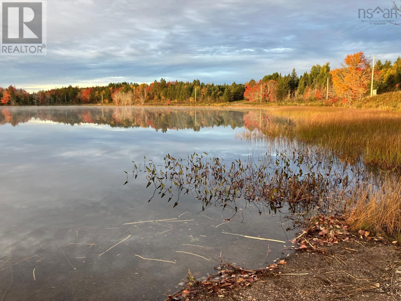 Property 1 of 17 of Pinevale Road