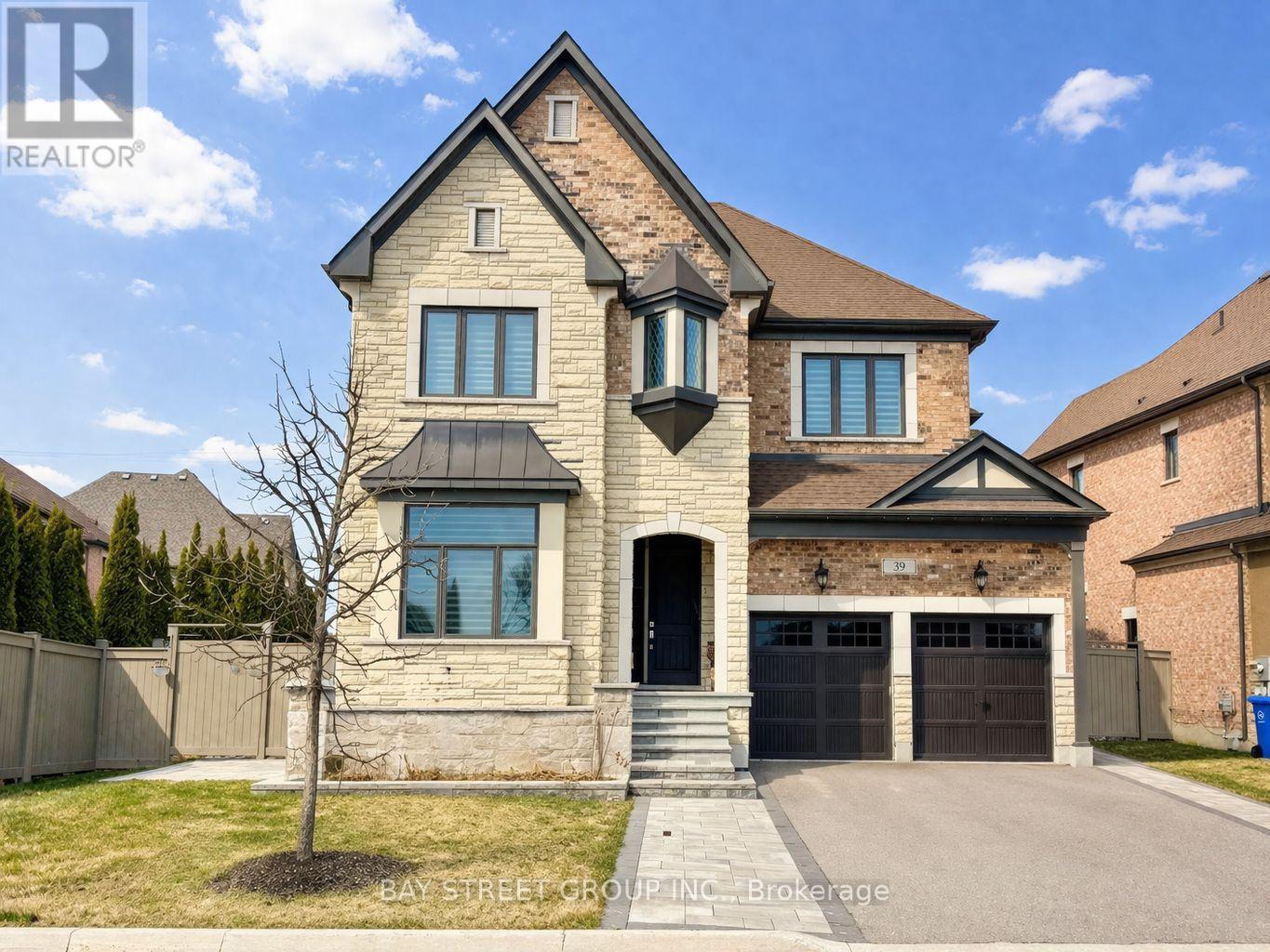39 CAIRNS GATE, King (King City), Ontario
