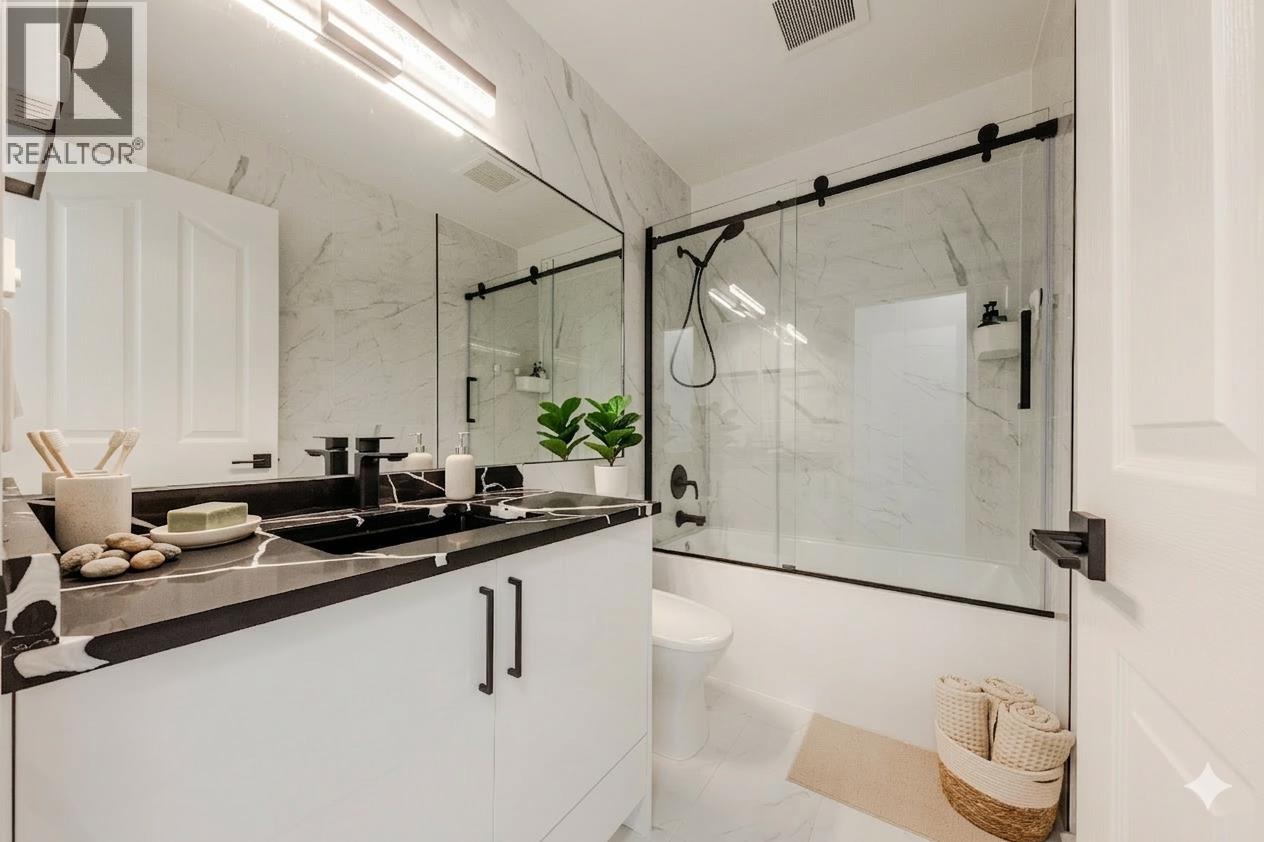 7 621 LANGSIDE AVENUE, Coquitlam