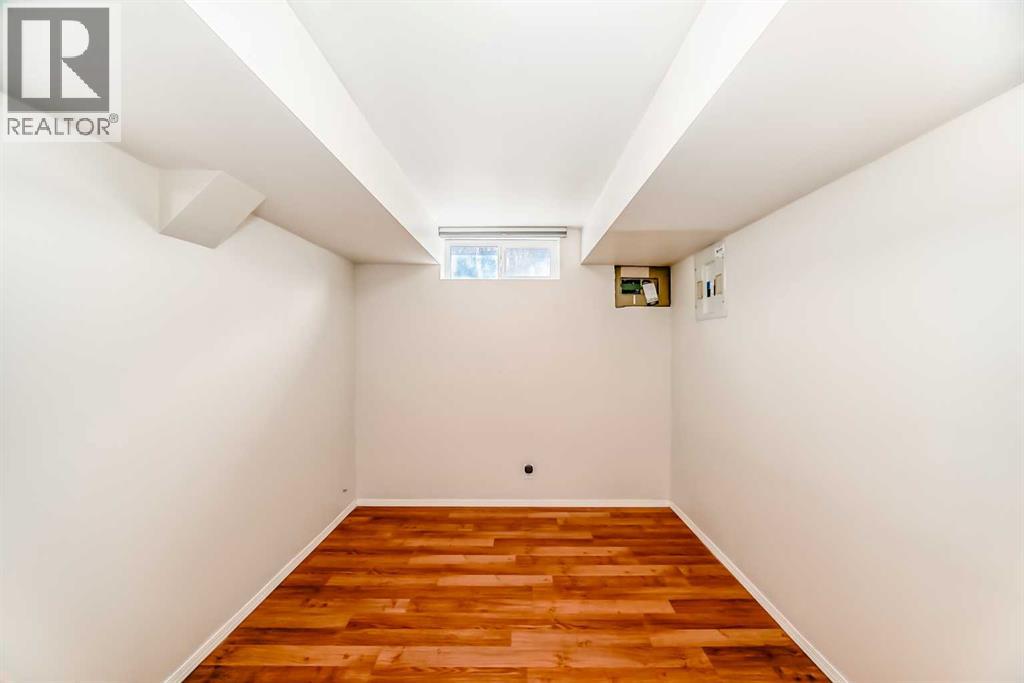 Single Family House Bungalow for Sale in  Rosehill Drive NW Rosemont Calgary 