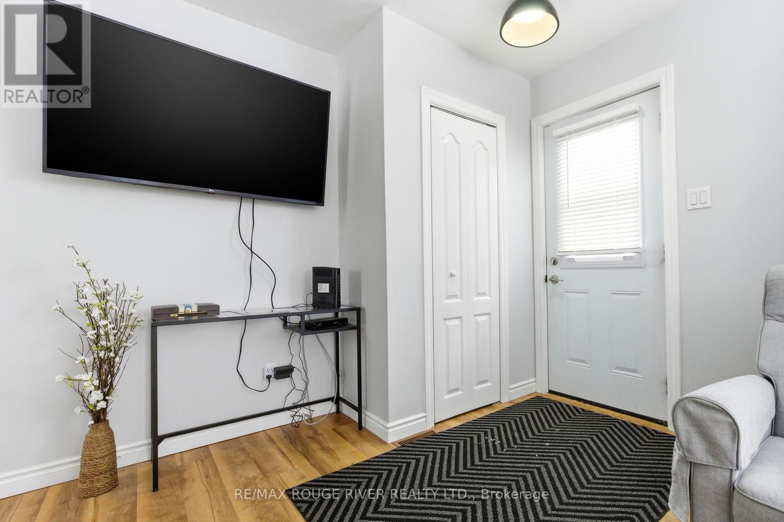 9 CEDAR STREET - 6