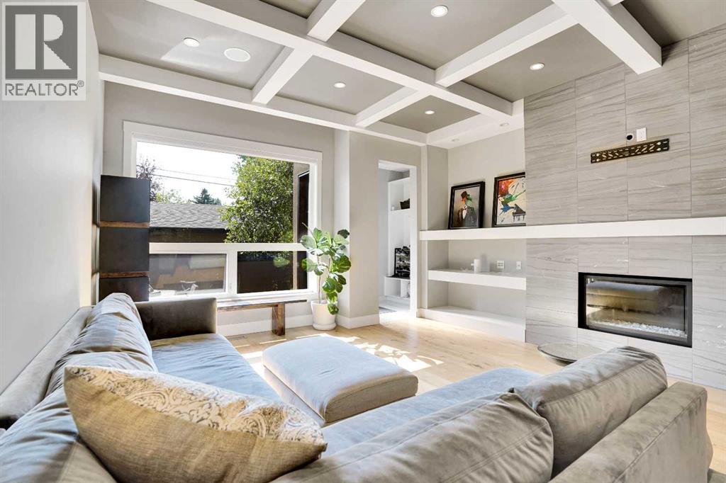 Single Family House for Sale in   Avenue NE Crescent Heights Calgary 