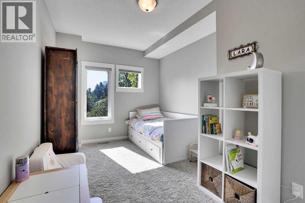 Single Family House for Sale in   Avenue NE Crescent Heights Calgary 