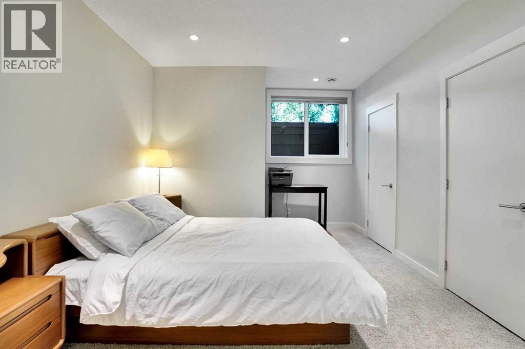 Single Family House for Sale in   Avenue NE Crescent Heights Calgary 