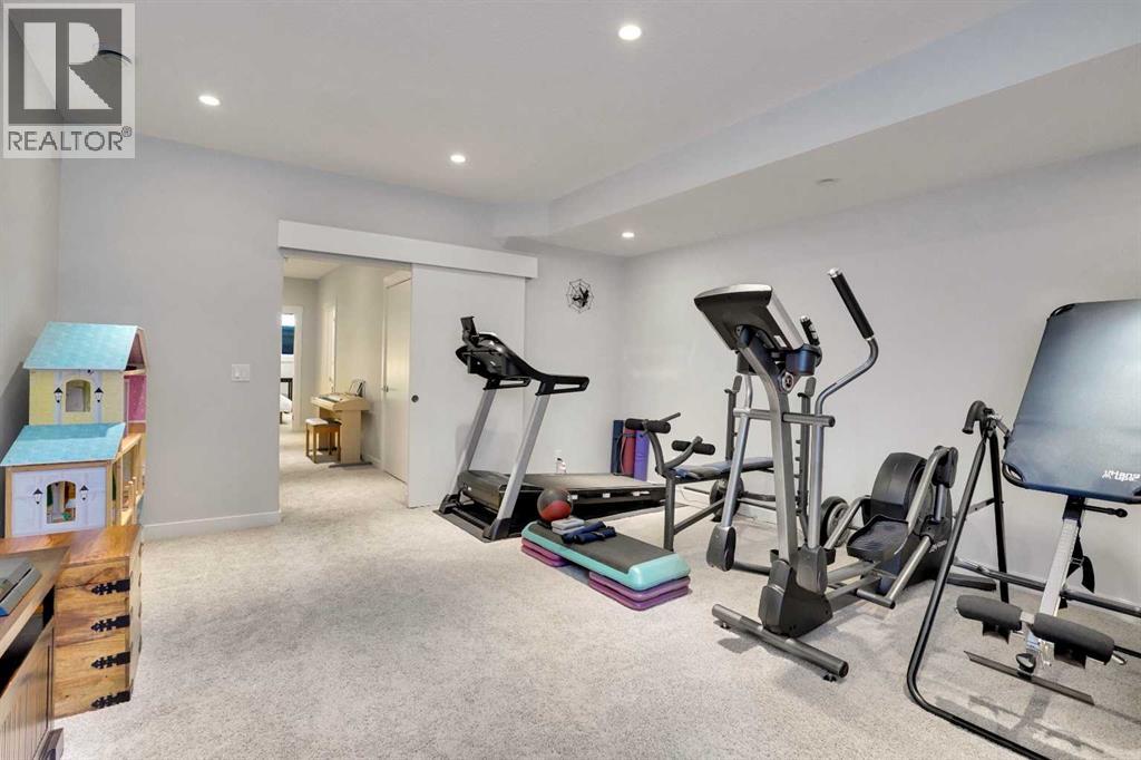 Single Family House for Sale in   Avenue NE Crescent Heights Calgary 