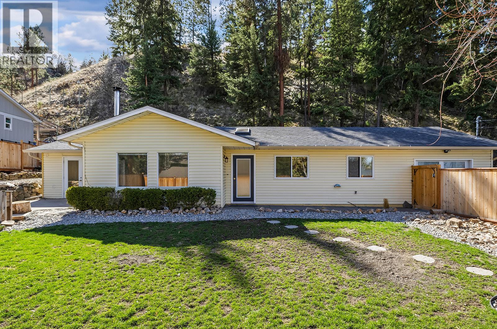 4700 Gordon Drive, Kelowna