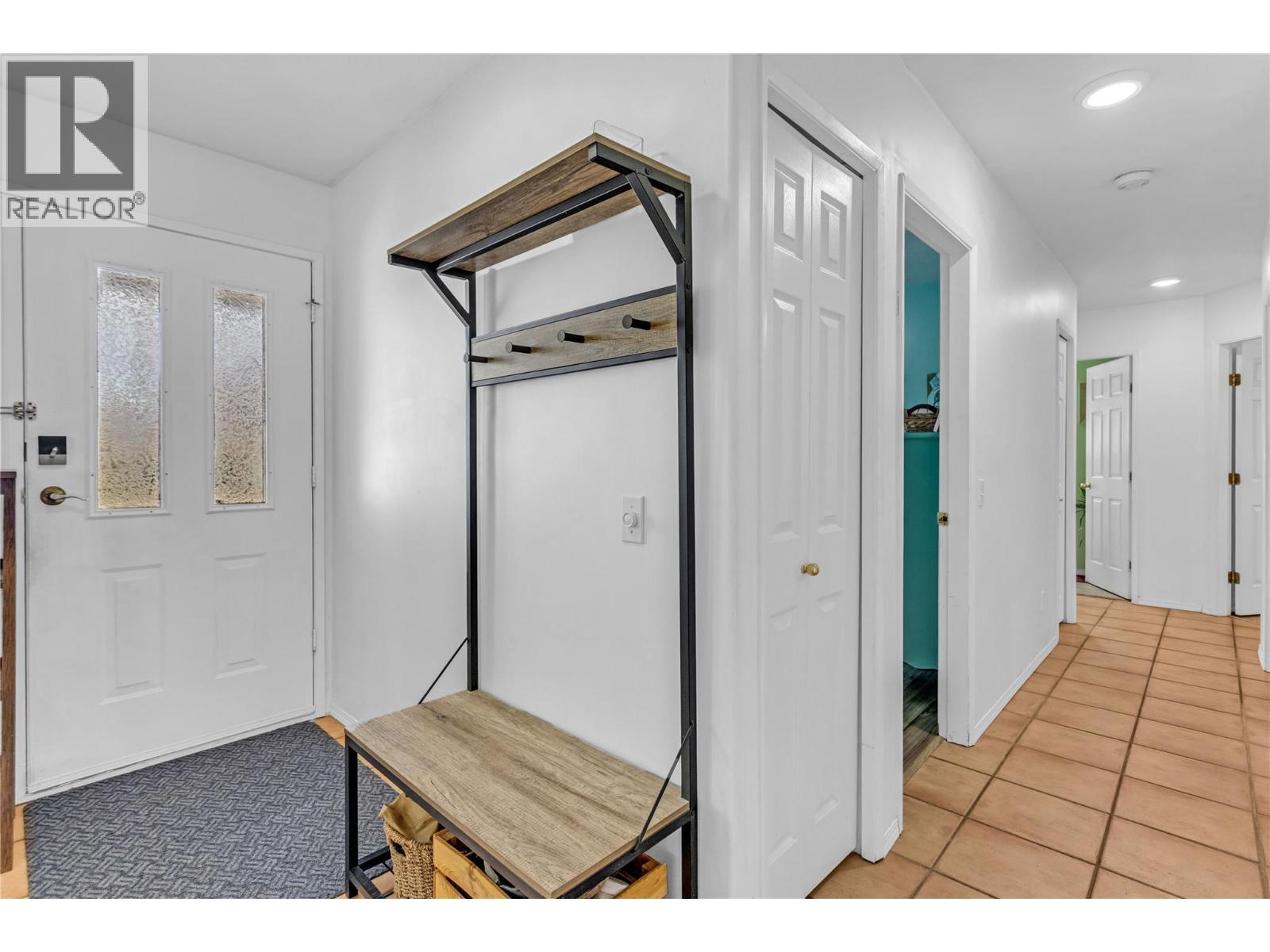 6034 Garraway Place, Peachland