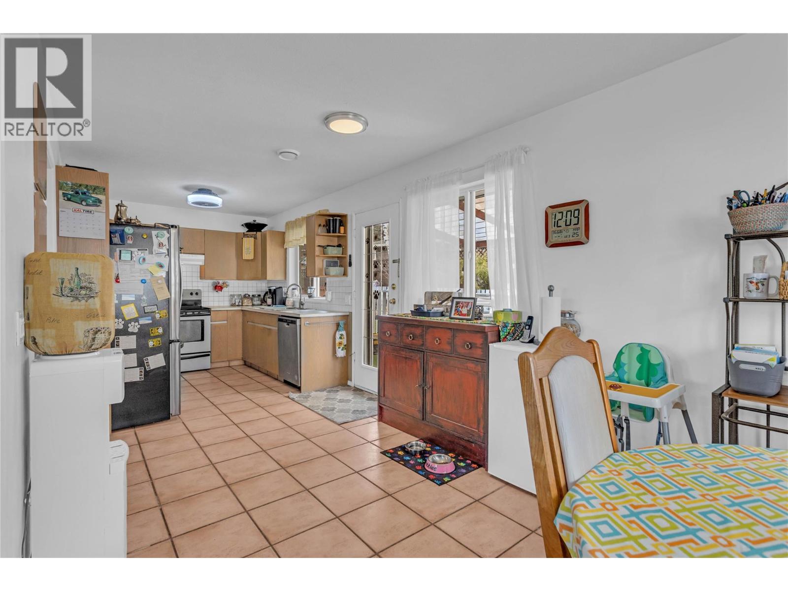 6034 Garraway Place, Peachland