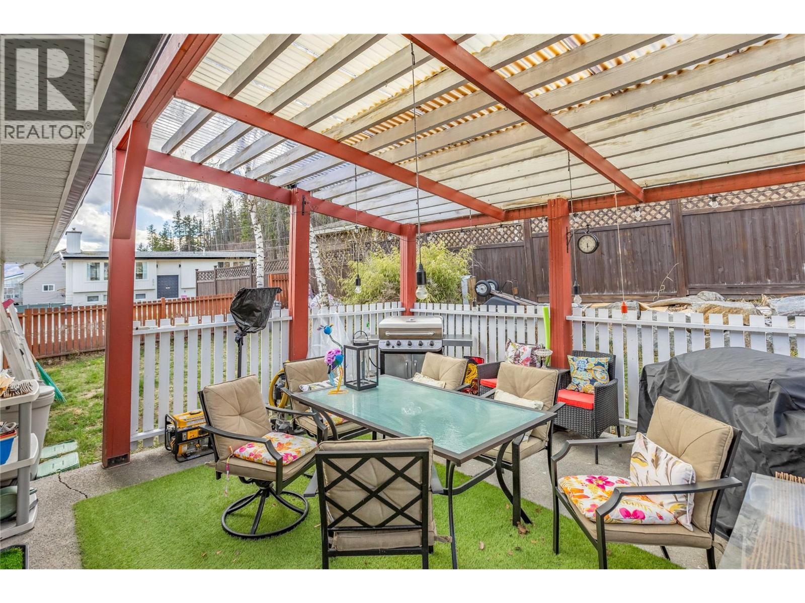 6034 Garraway Place, Peachland