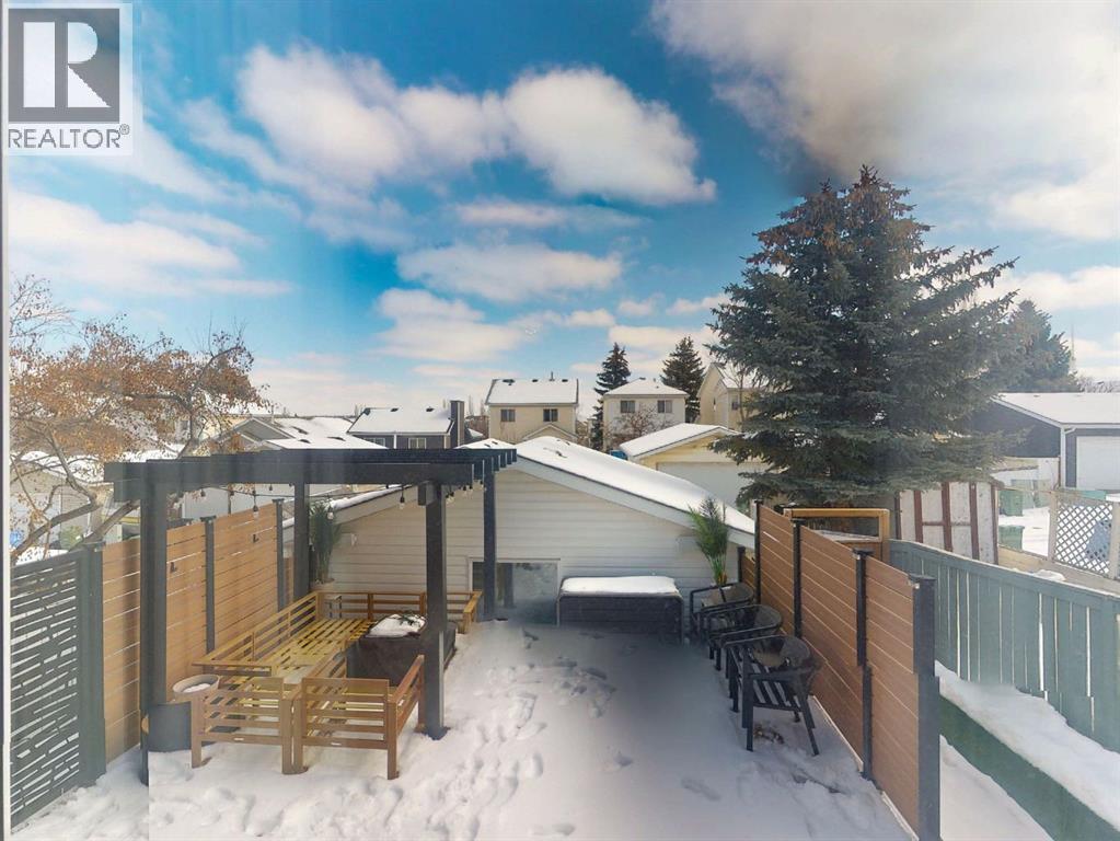 Single Family House Bi-level for Sale in  Hidden Green NW Hidden Valley Calgary 