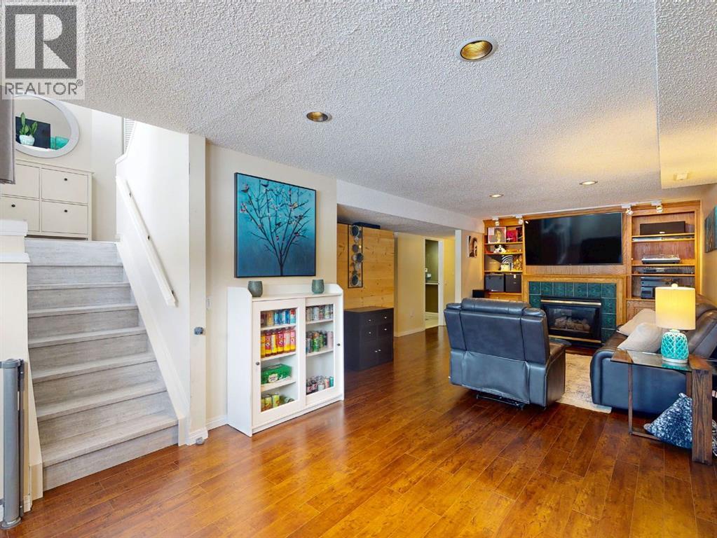 Single Family House Bi-level for Sale in  Hidden Green NW Hidden Valley Calgary 