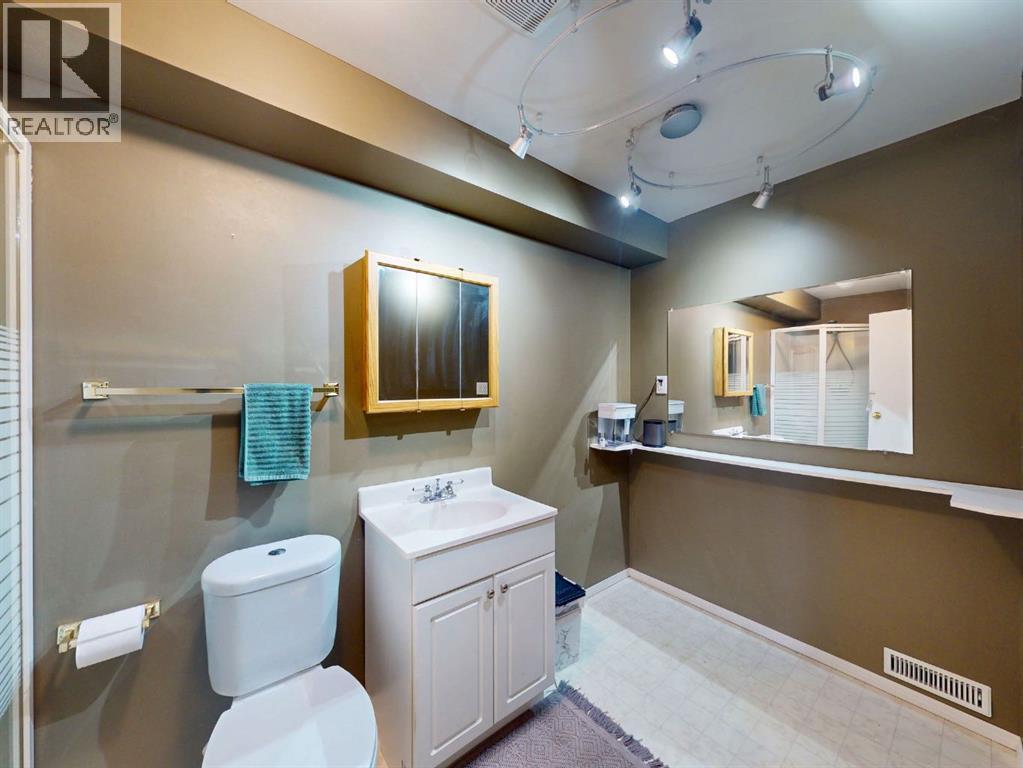 Single Family House Bi-level for Sale in  Hidden Green NW Hidden Valley Calgary 