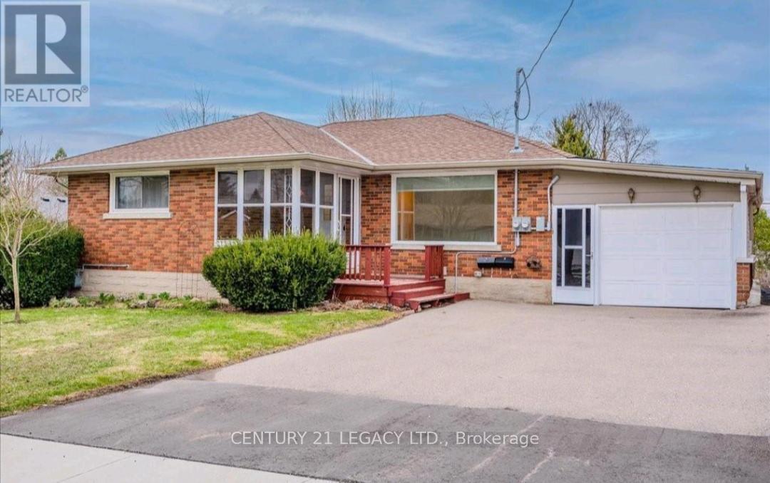 MAIN FLOOR - 66 TRAYNOR AVENUE