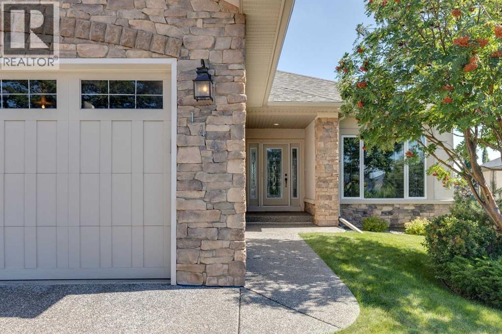 Single Family House for Sale in  Tuscany Ravine Heights NW Tuscany Calgary 