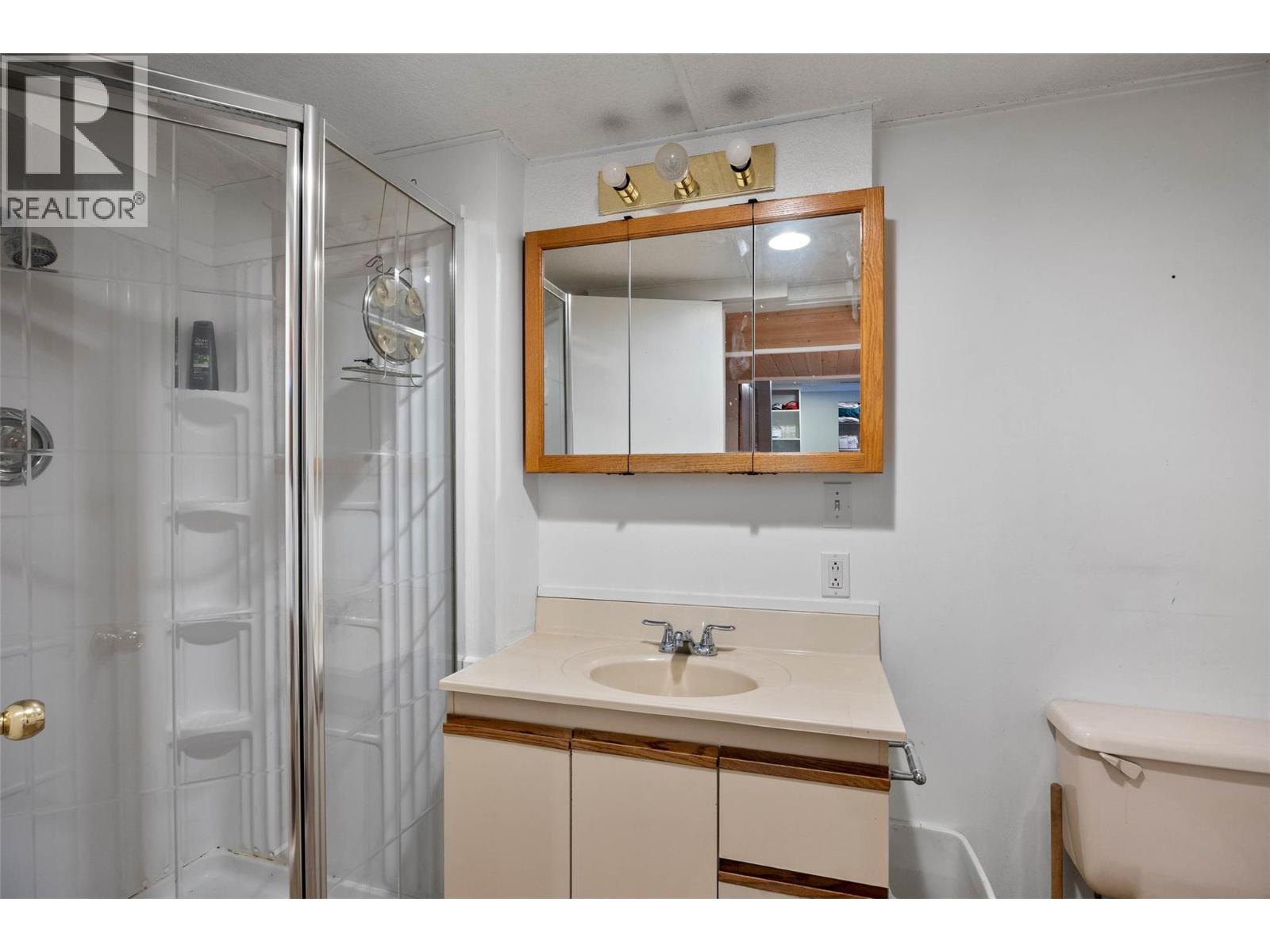 1086 Columbia Street, Kamloops