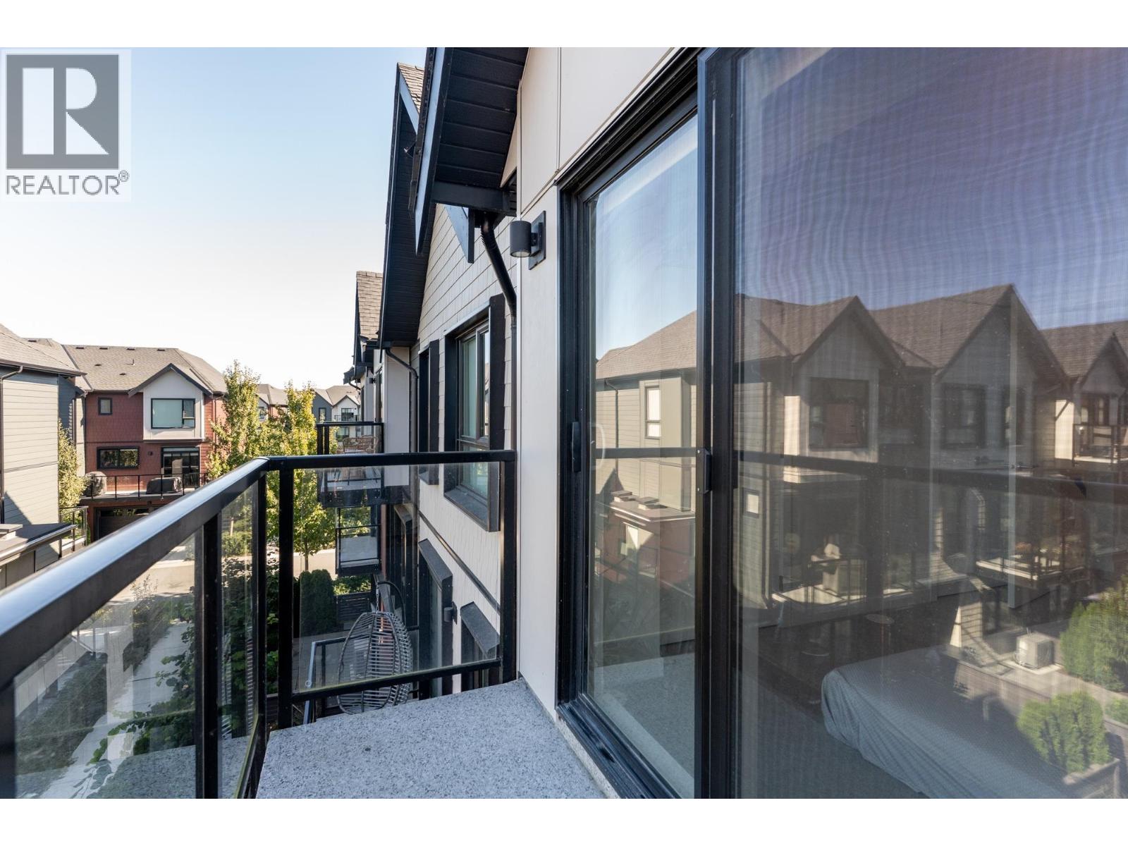 175 4738 HEMLOCK WAY, Tsawwassen