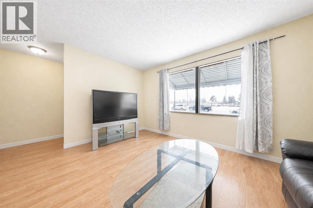 65 Northey Avenue, Red Deer