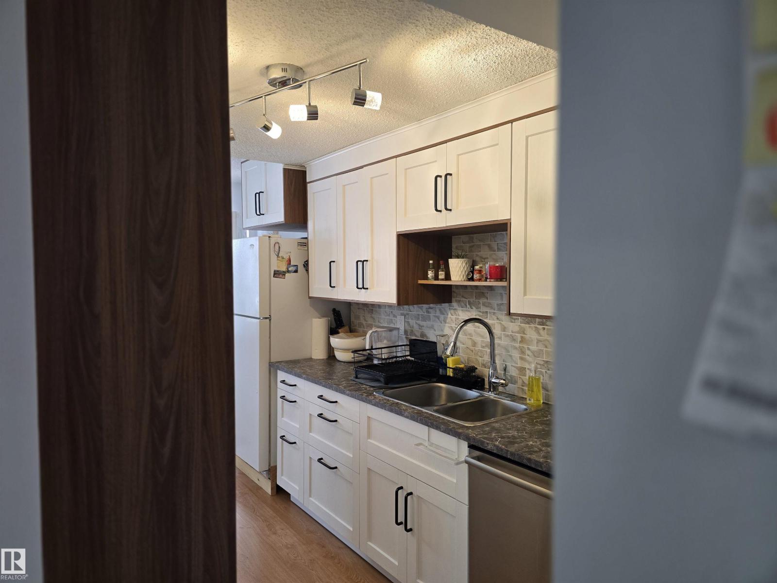 80 AMBERLY CT NW - 27