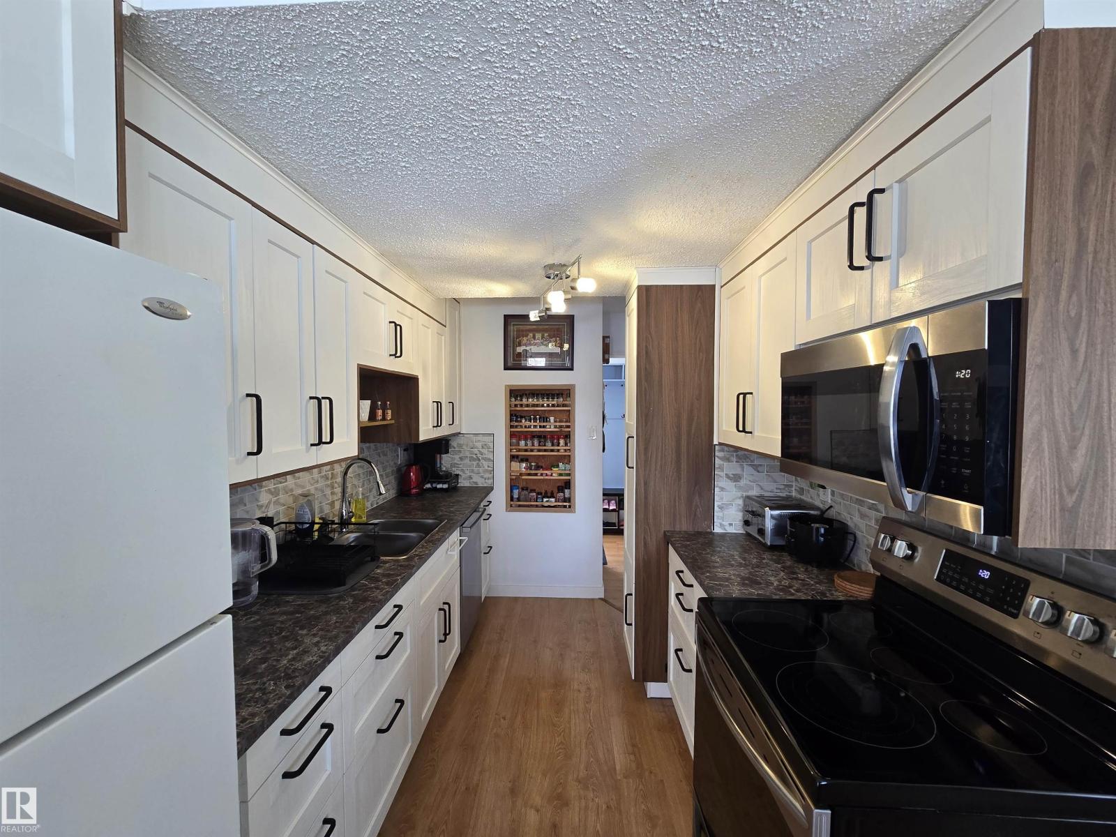 80 AMBERLY CT NW - 30