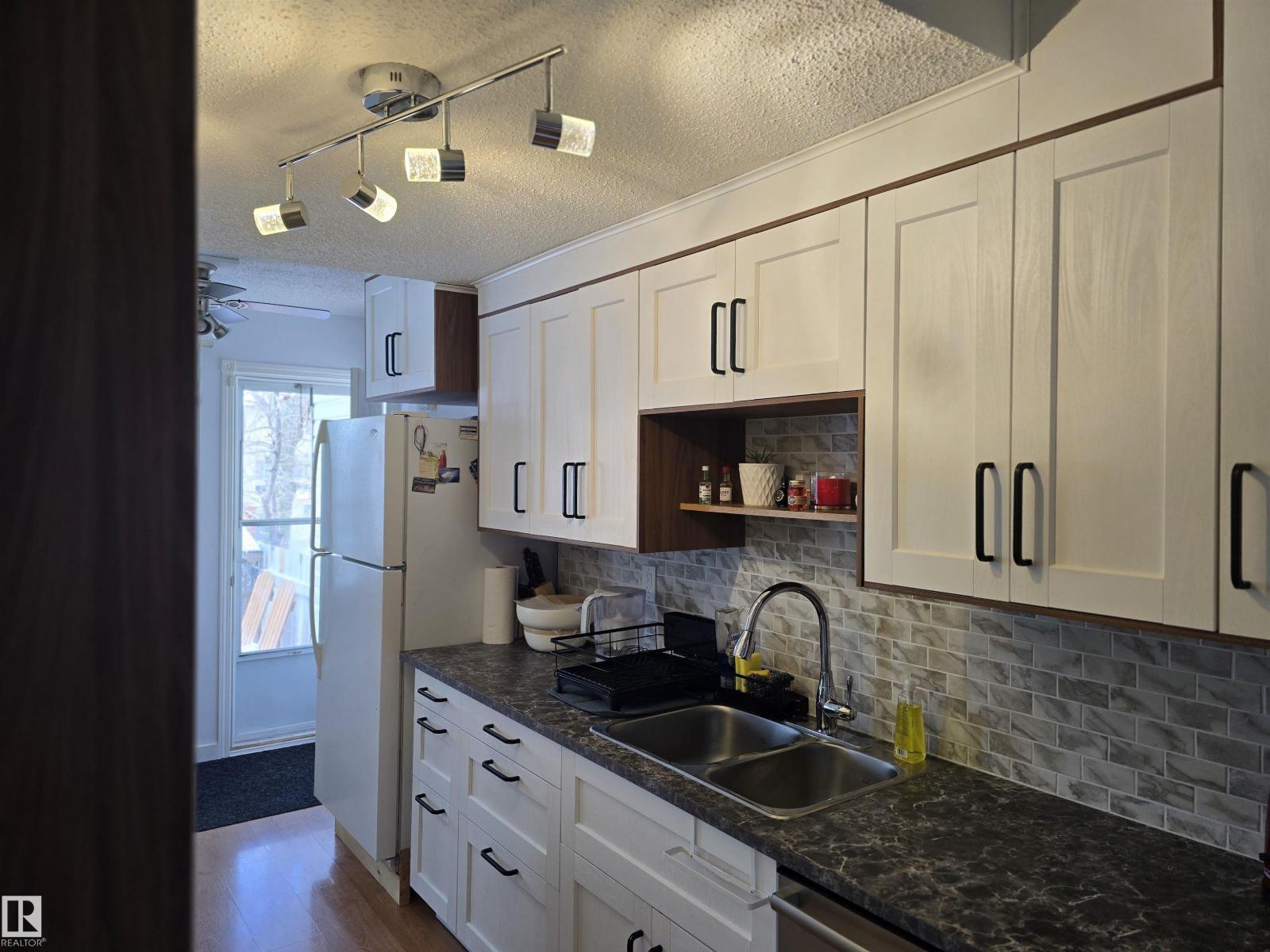 80 AMBERLY CT NW - 26