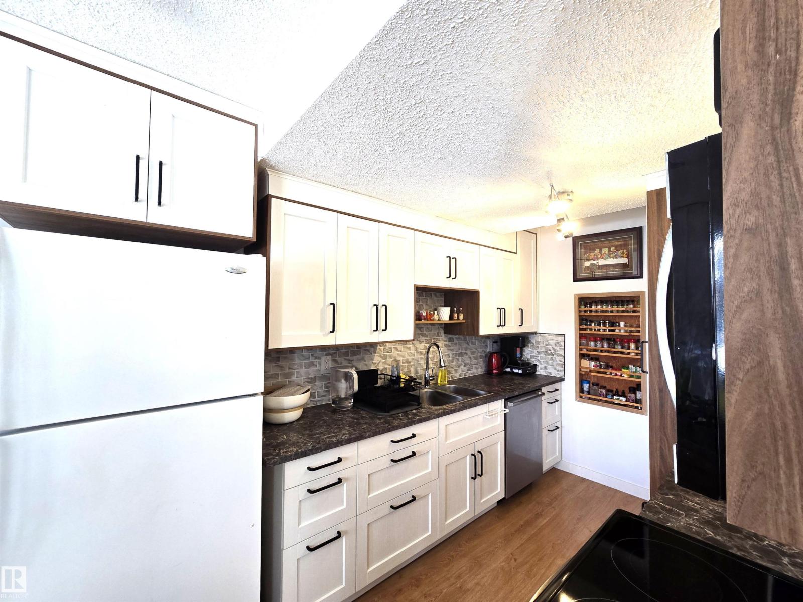 80 AMBERLY CT NW - 21
