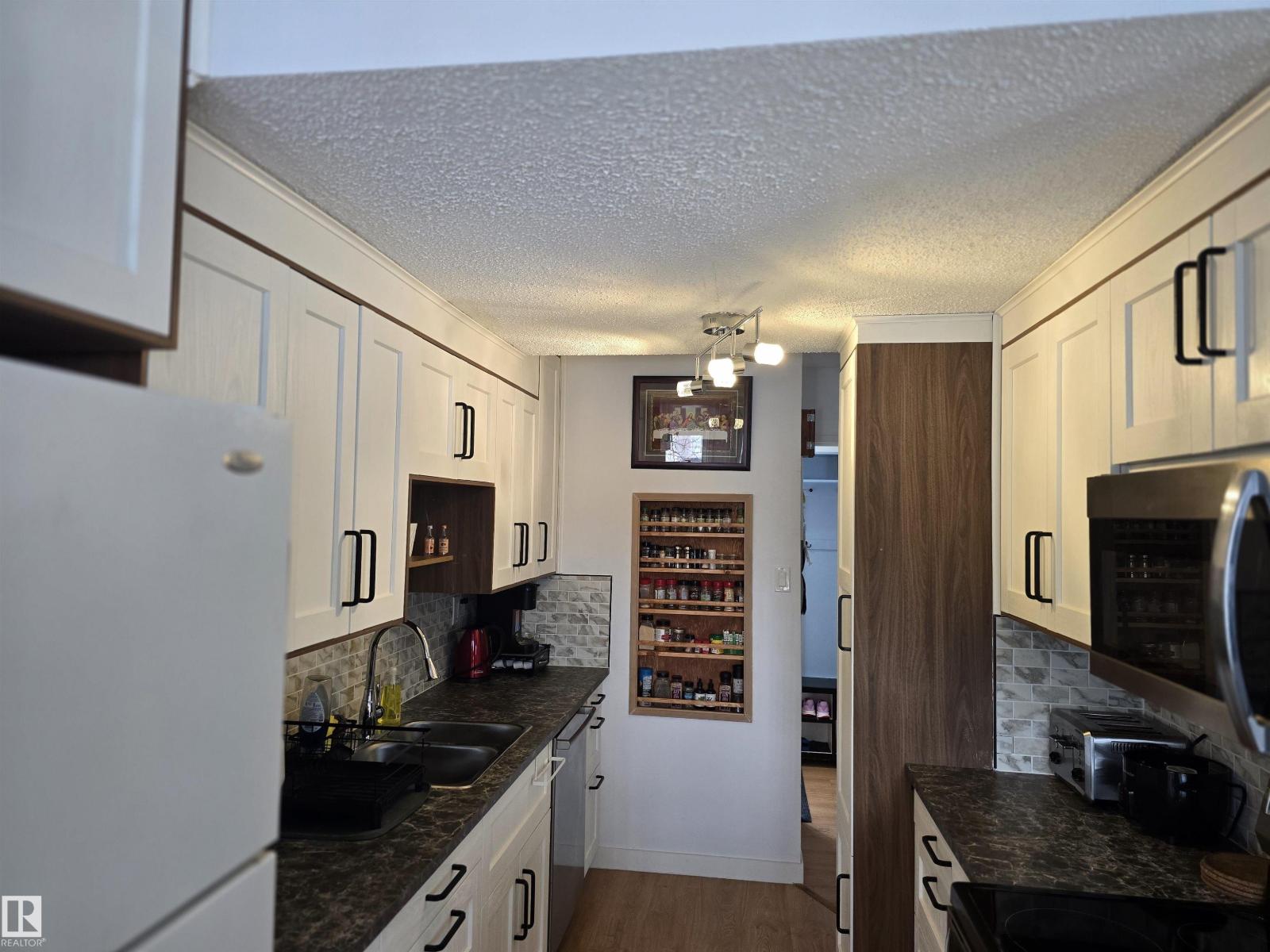 80 AMBERLY CT NW - 23