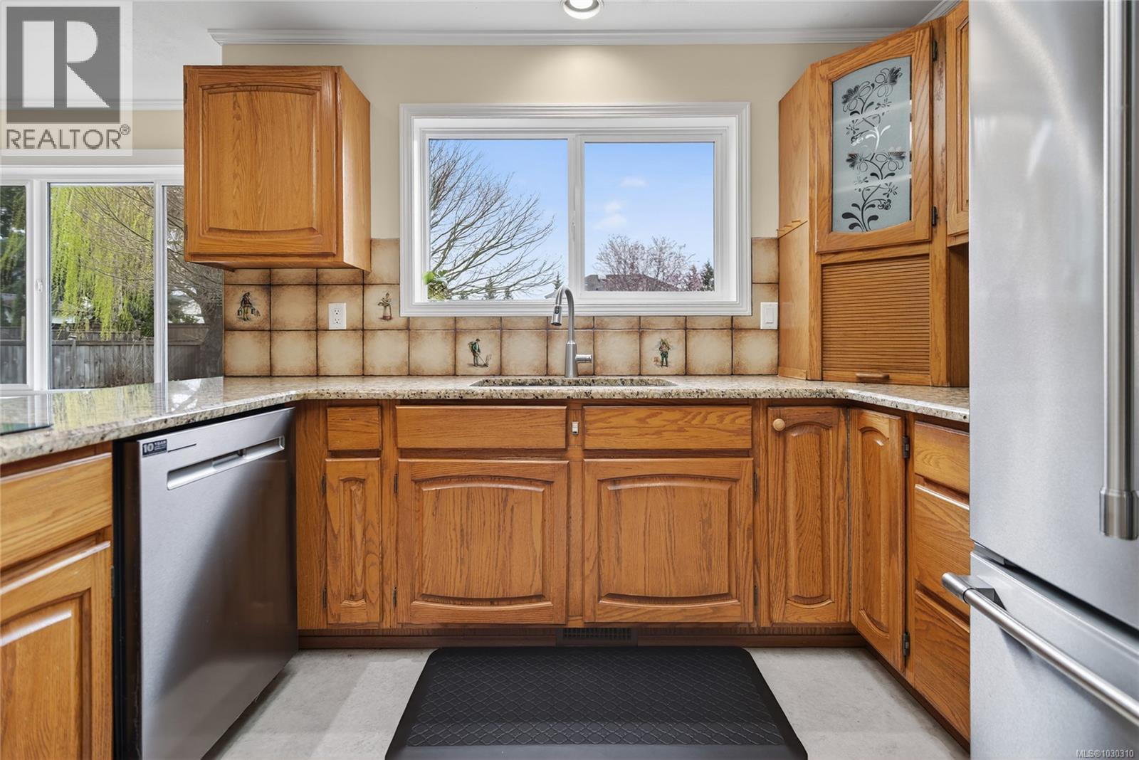 1368 MALAHAT DR - 10