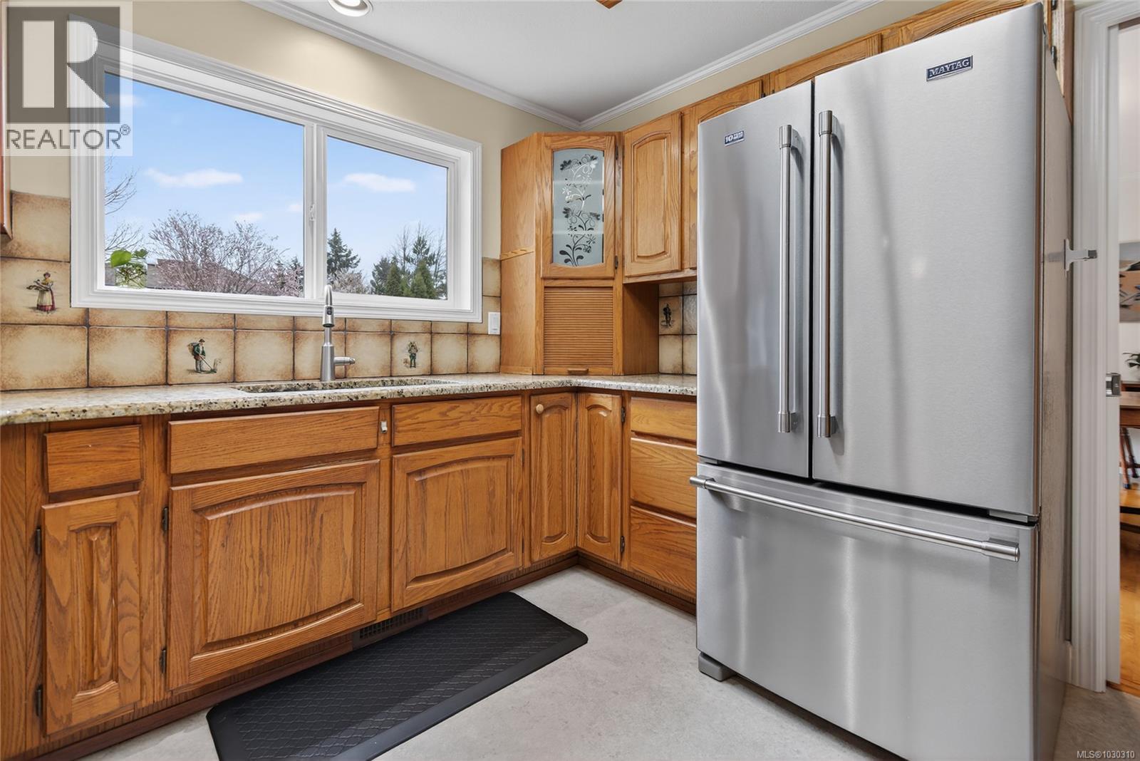 1368 MALAHAT DR - 11