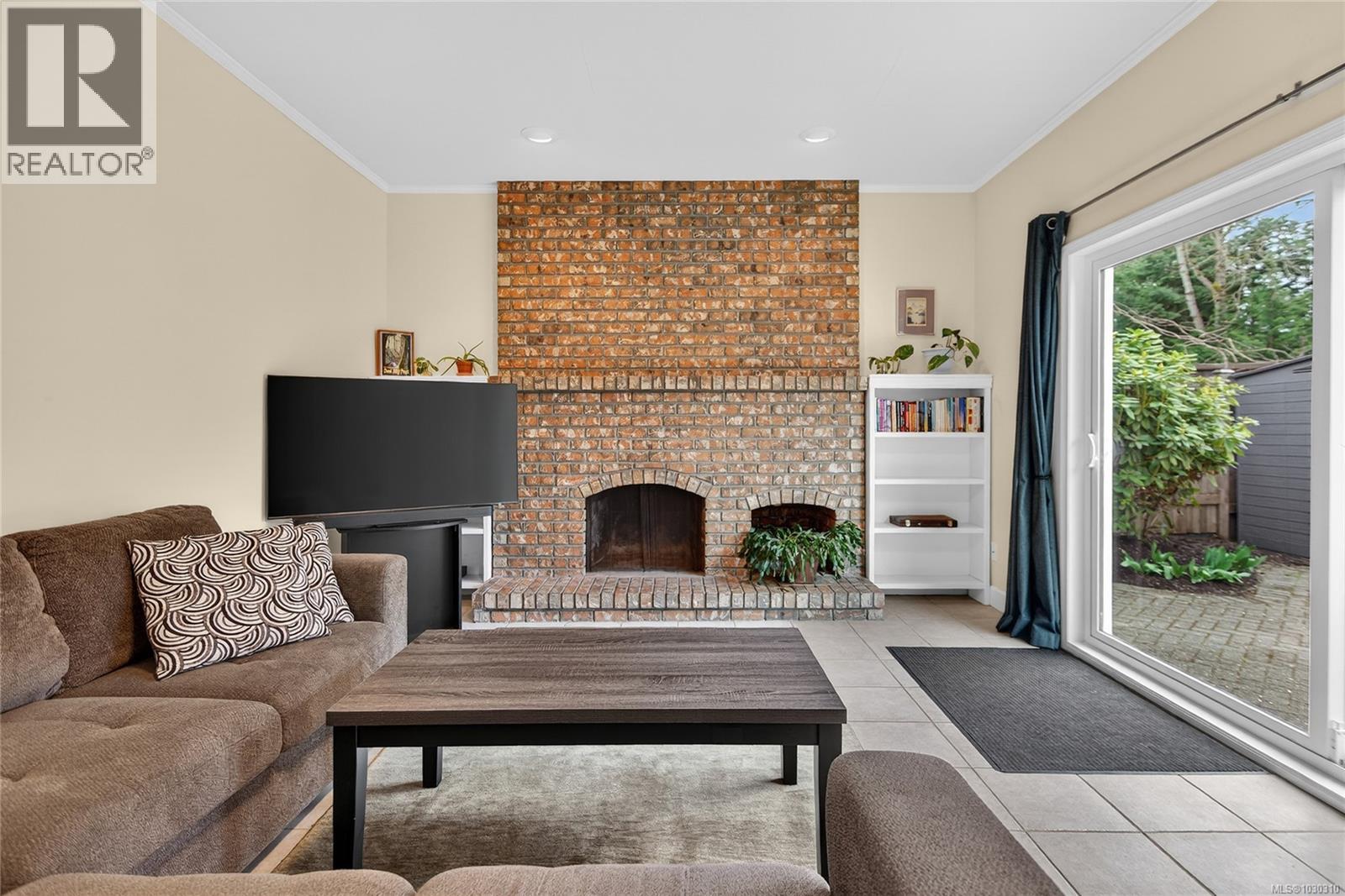 1368 MALAHAT DR - 16