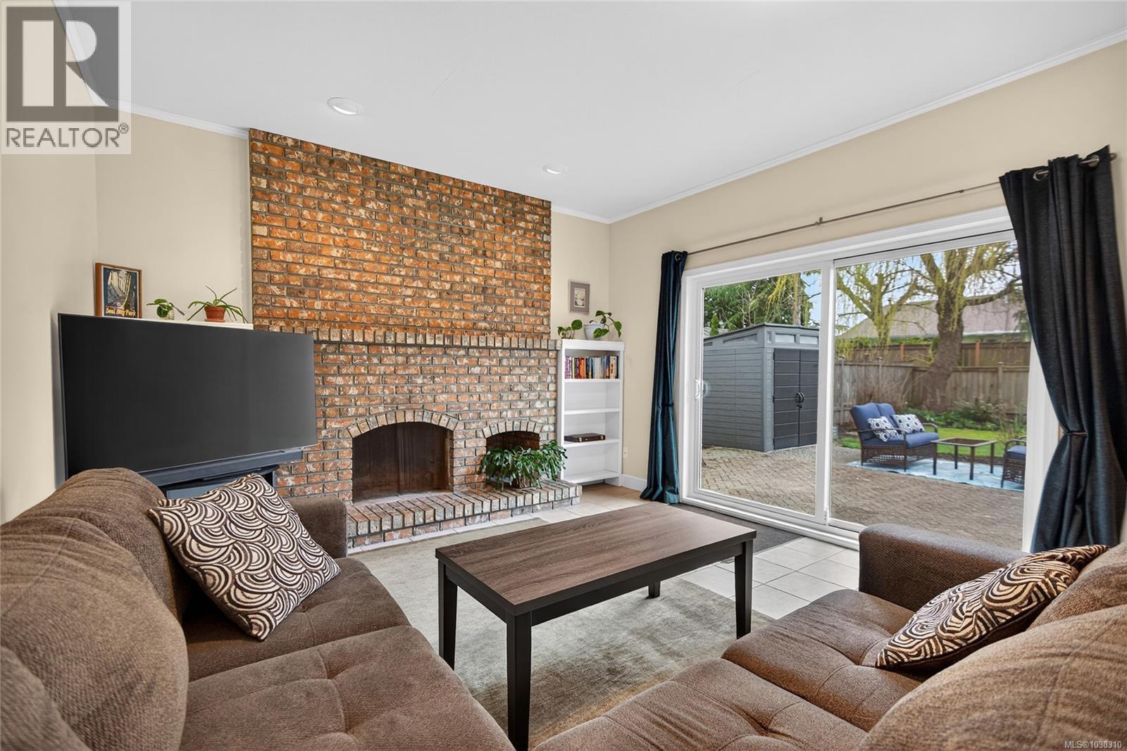 1368 MALAHAT DR - 17