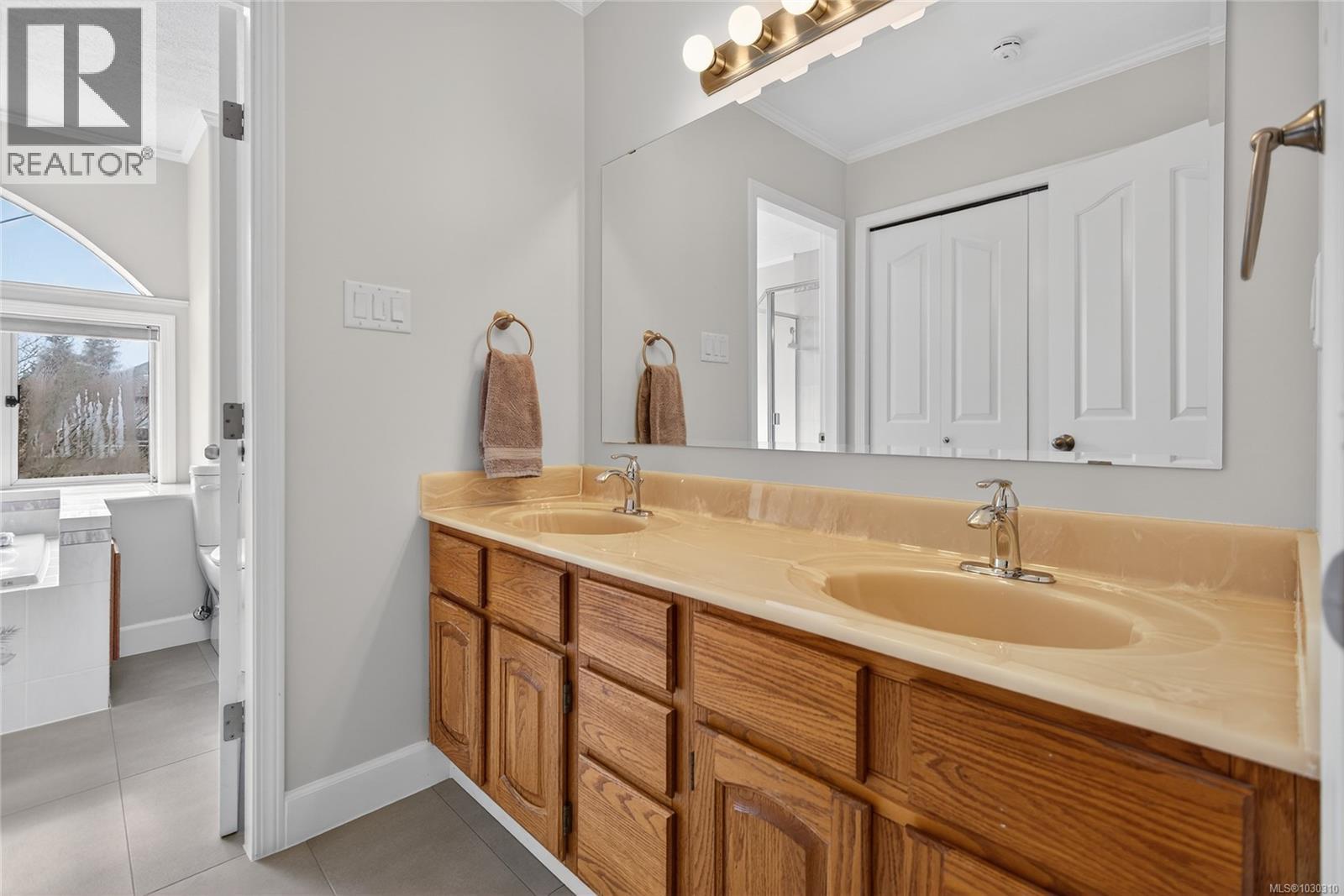 1368 MALAHAT DR - 38