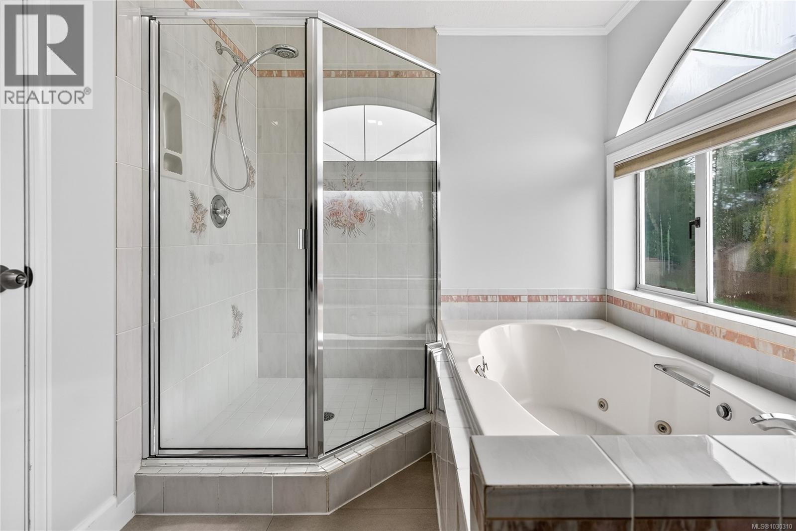 1368 MALAHAT DR - 40