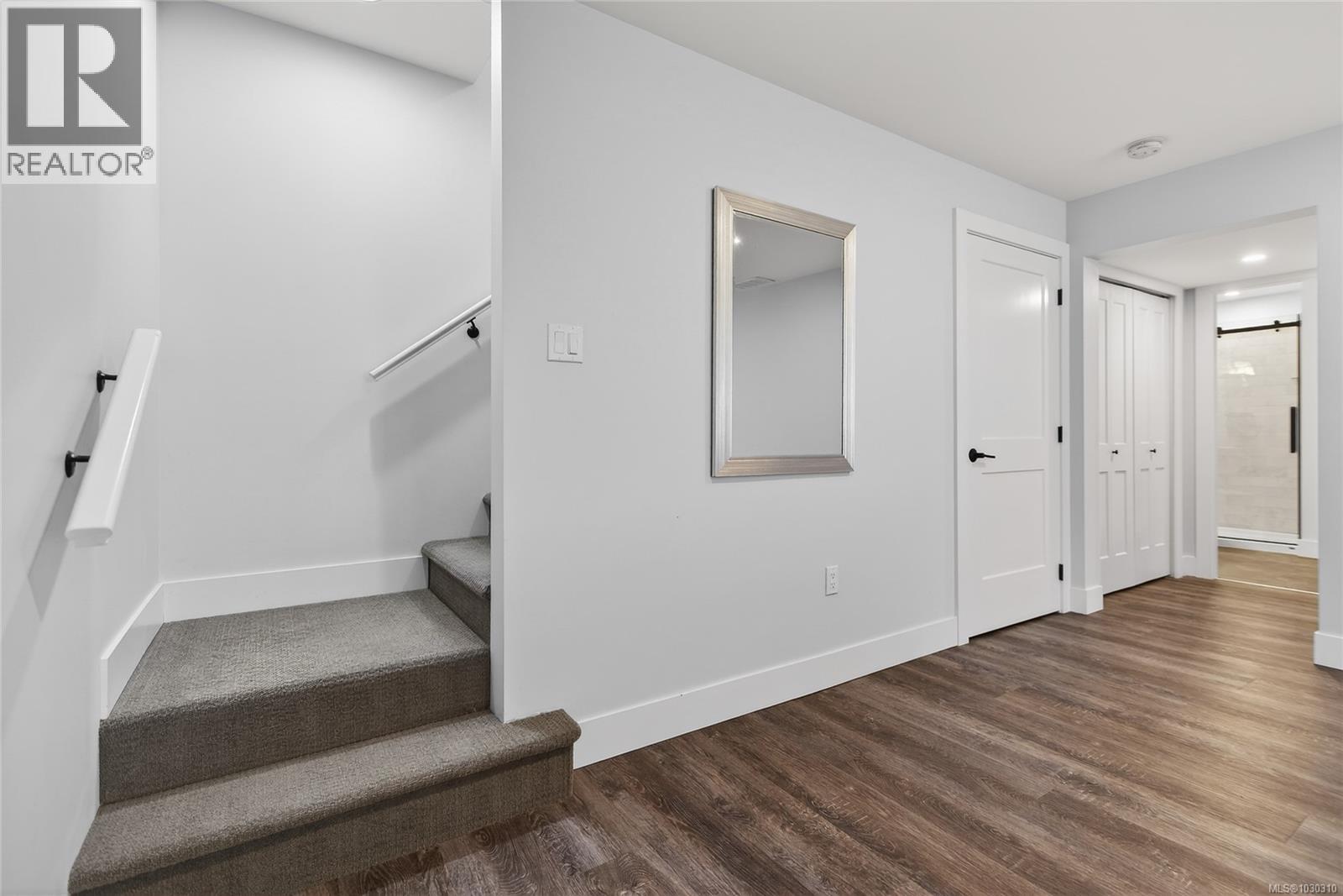 1368 MALAHAT DR - 41