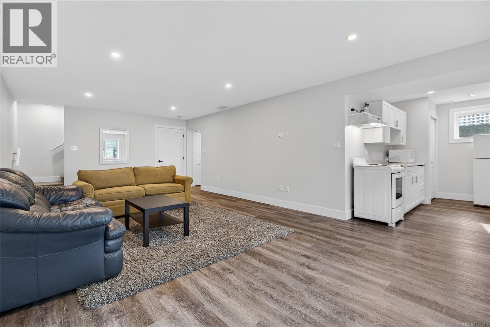 1368 MALAHAT DR - 45