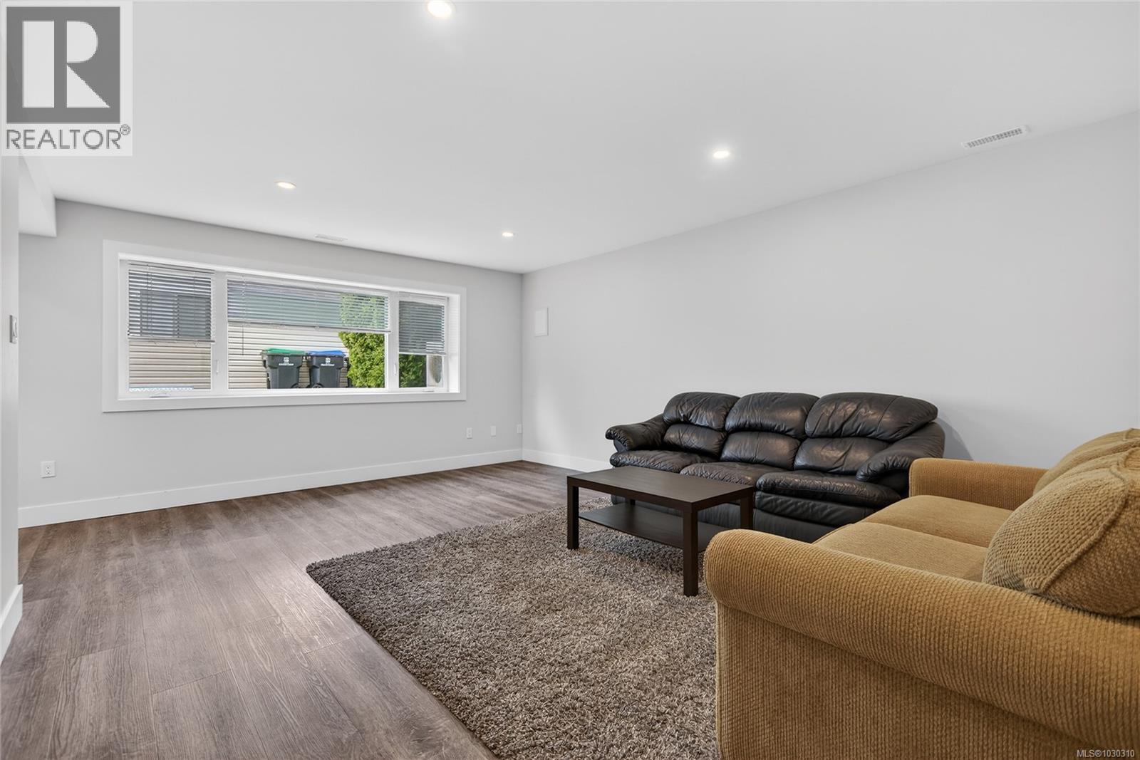 1368 MALAHAT DR - 49