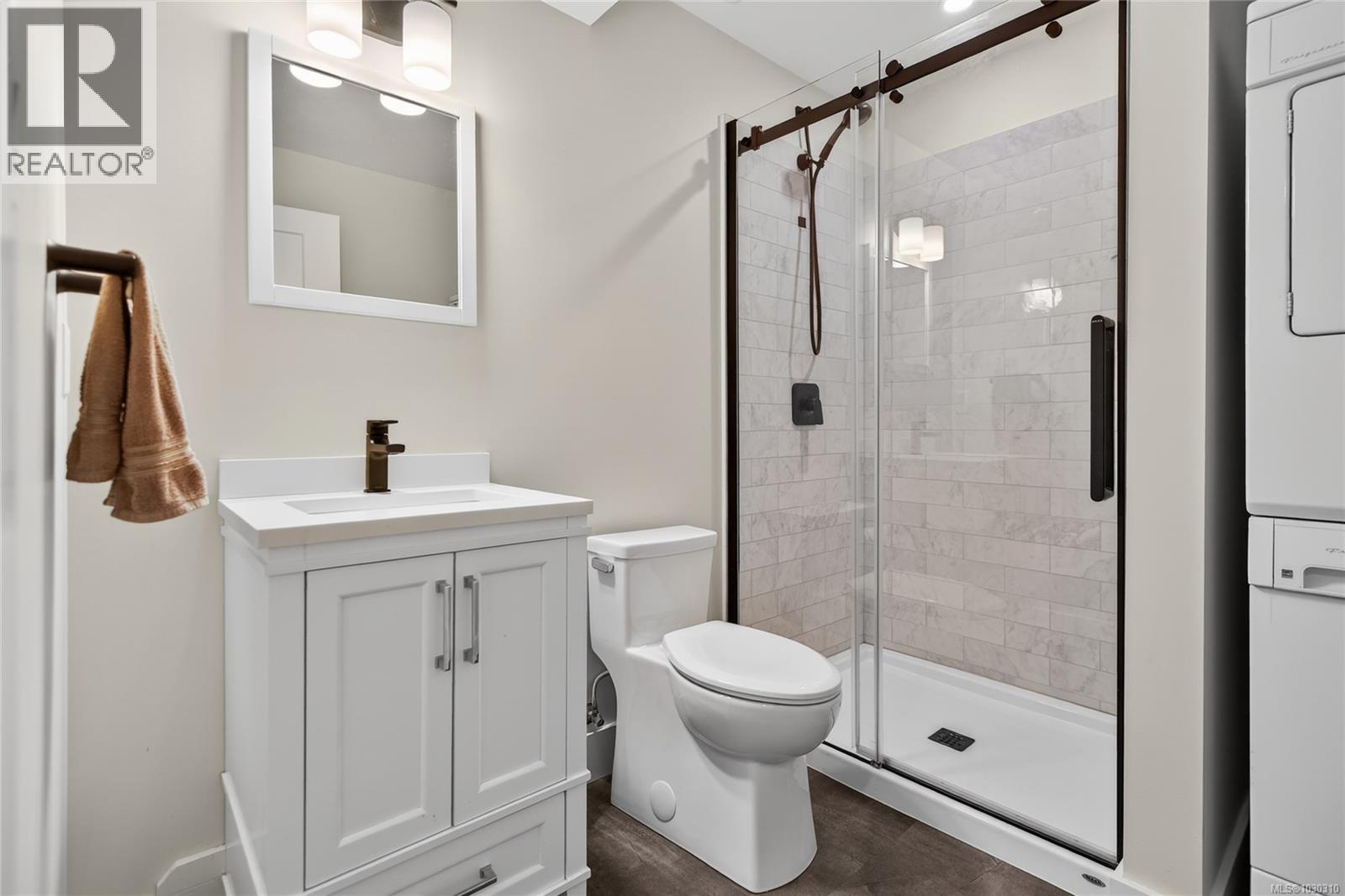 1368 MALAHAT DR - 52