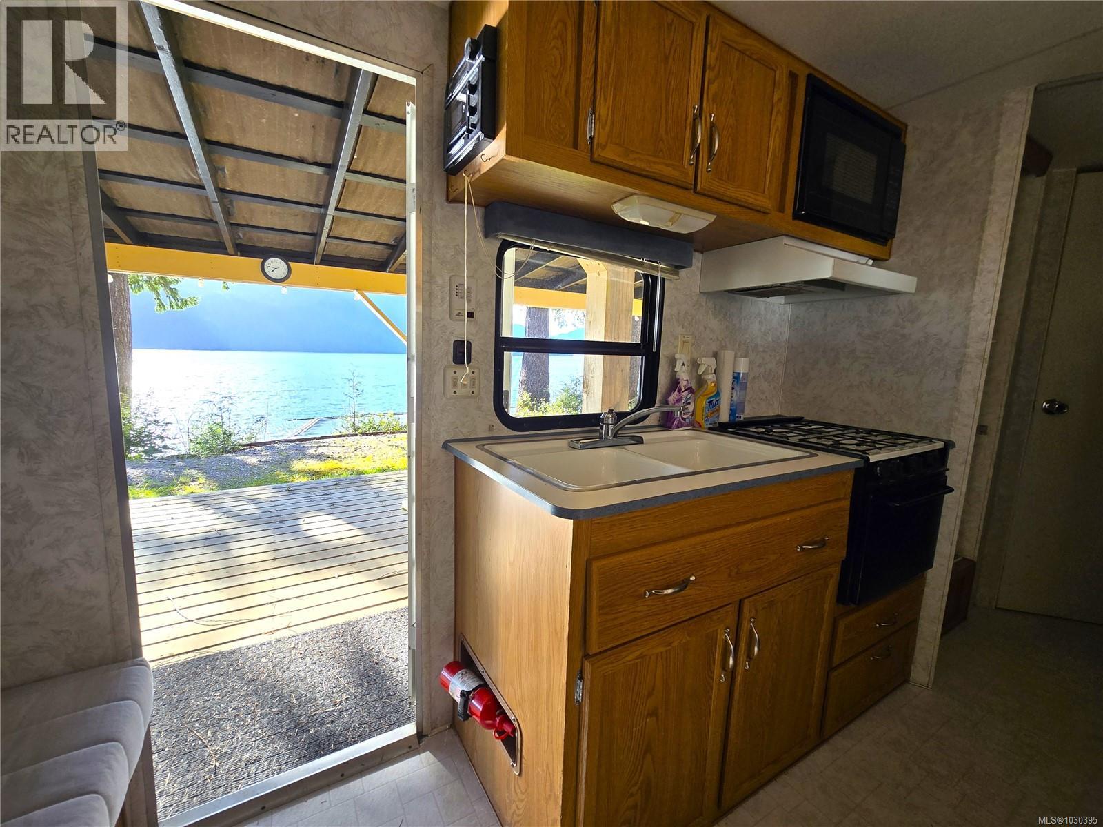 5 Headquarters Bay, Port Alberni