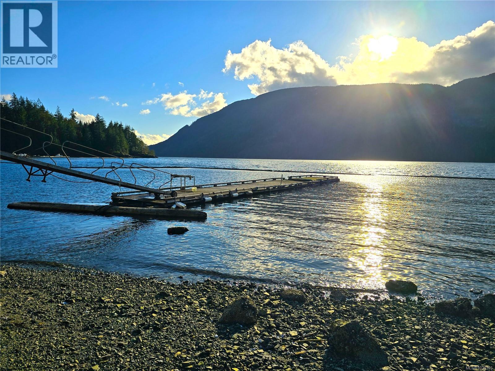 5 Headquarters Bay, Port Alberni