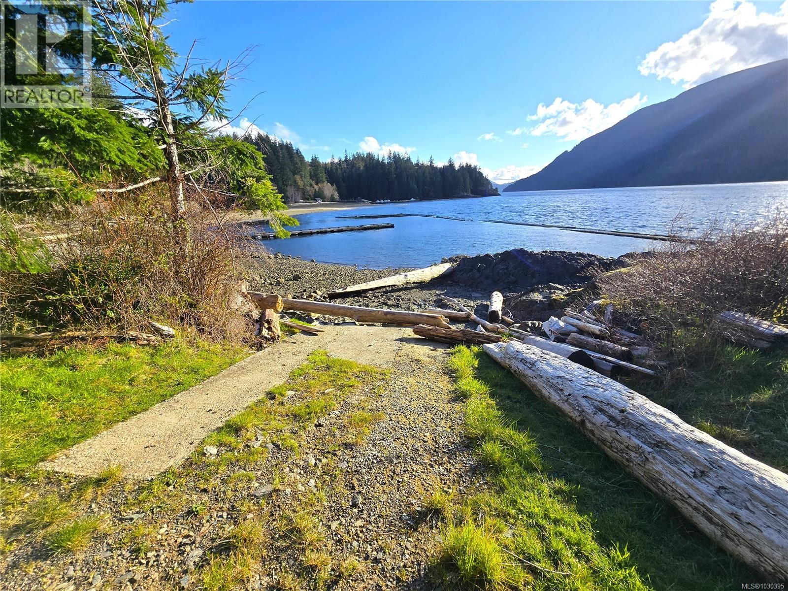 5 Headquarters Bay, Port Alberni