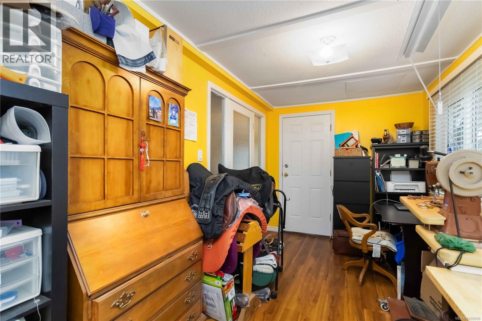 #4 5838 BLYTHWOOD RD - 26