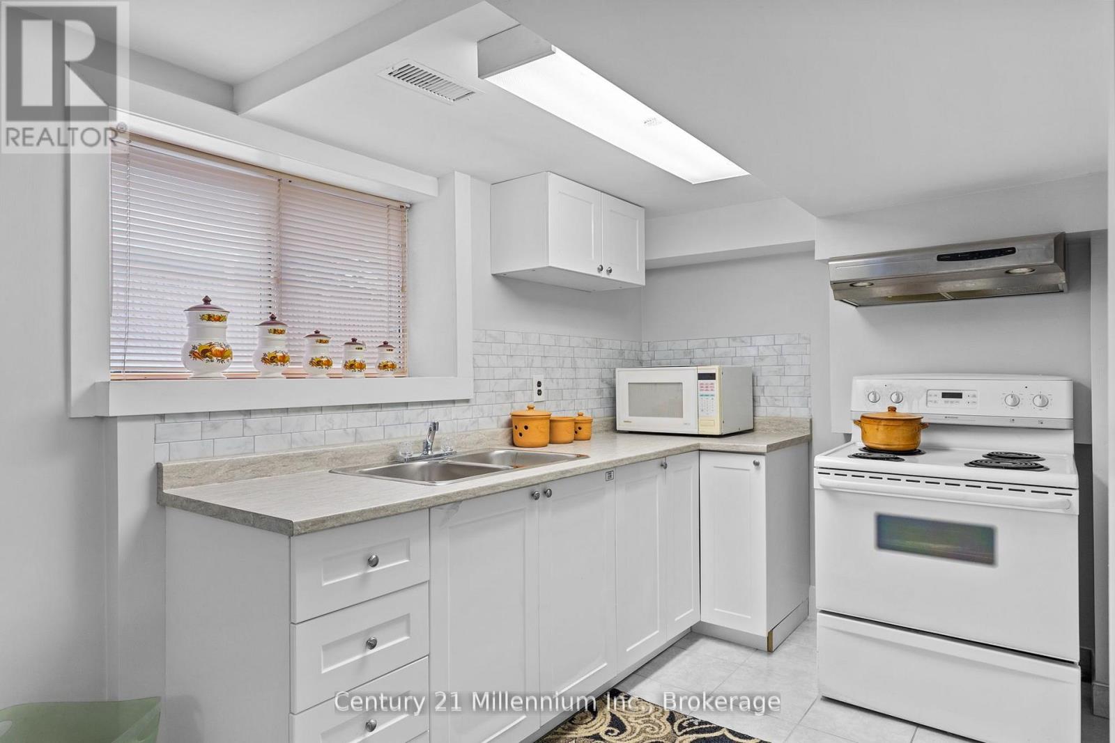 49 32ND STREET N - 20