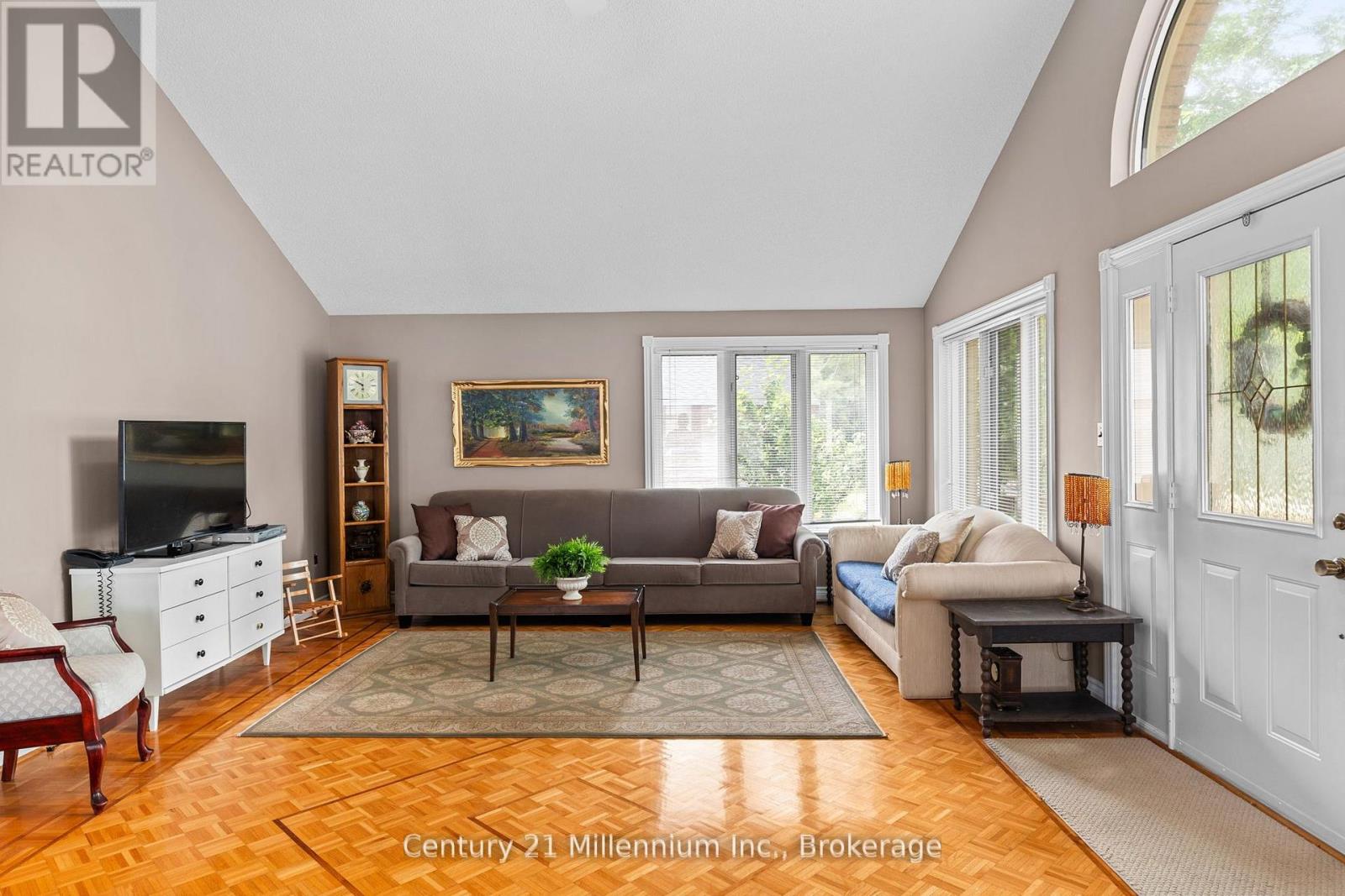 49 32ND STREET N - 4