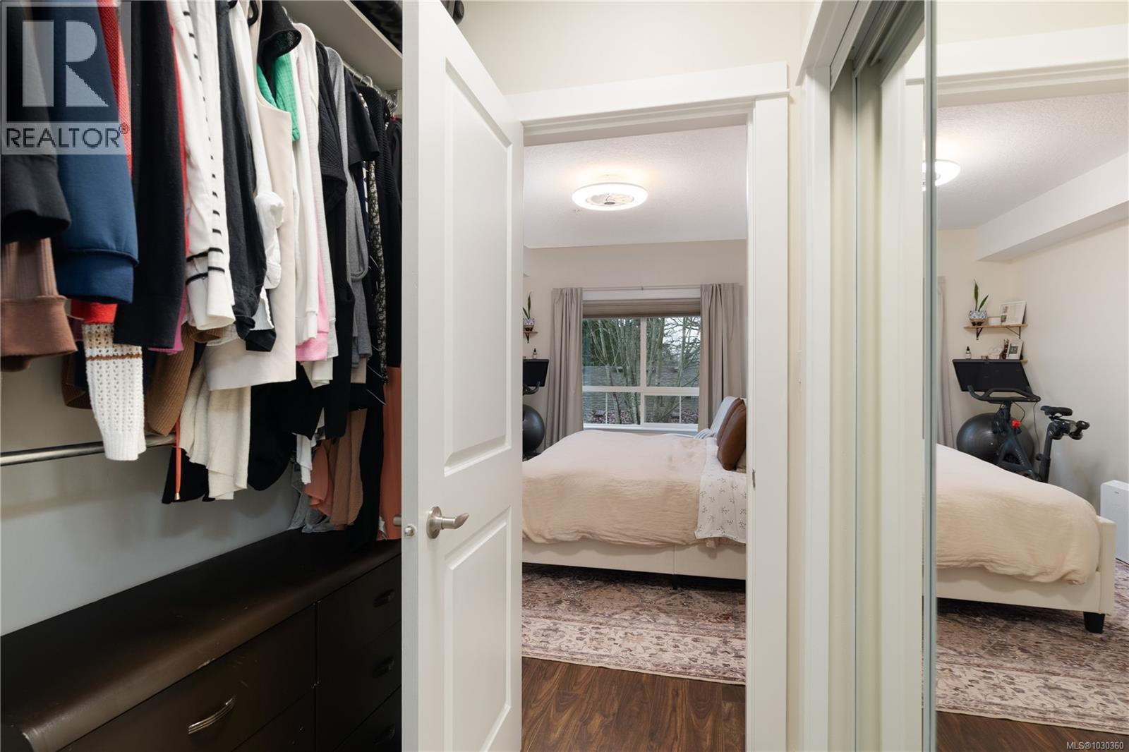 #213 938 DUNFORD AVE - 13