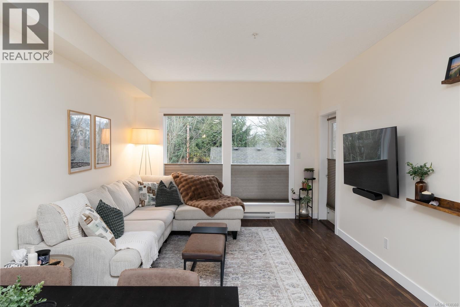 #213 938 Dunford Ave - 3