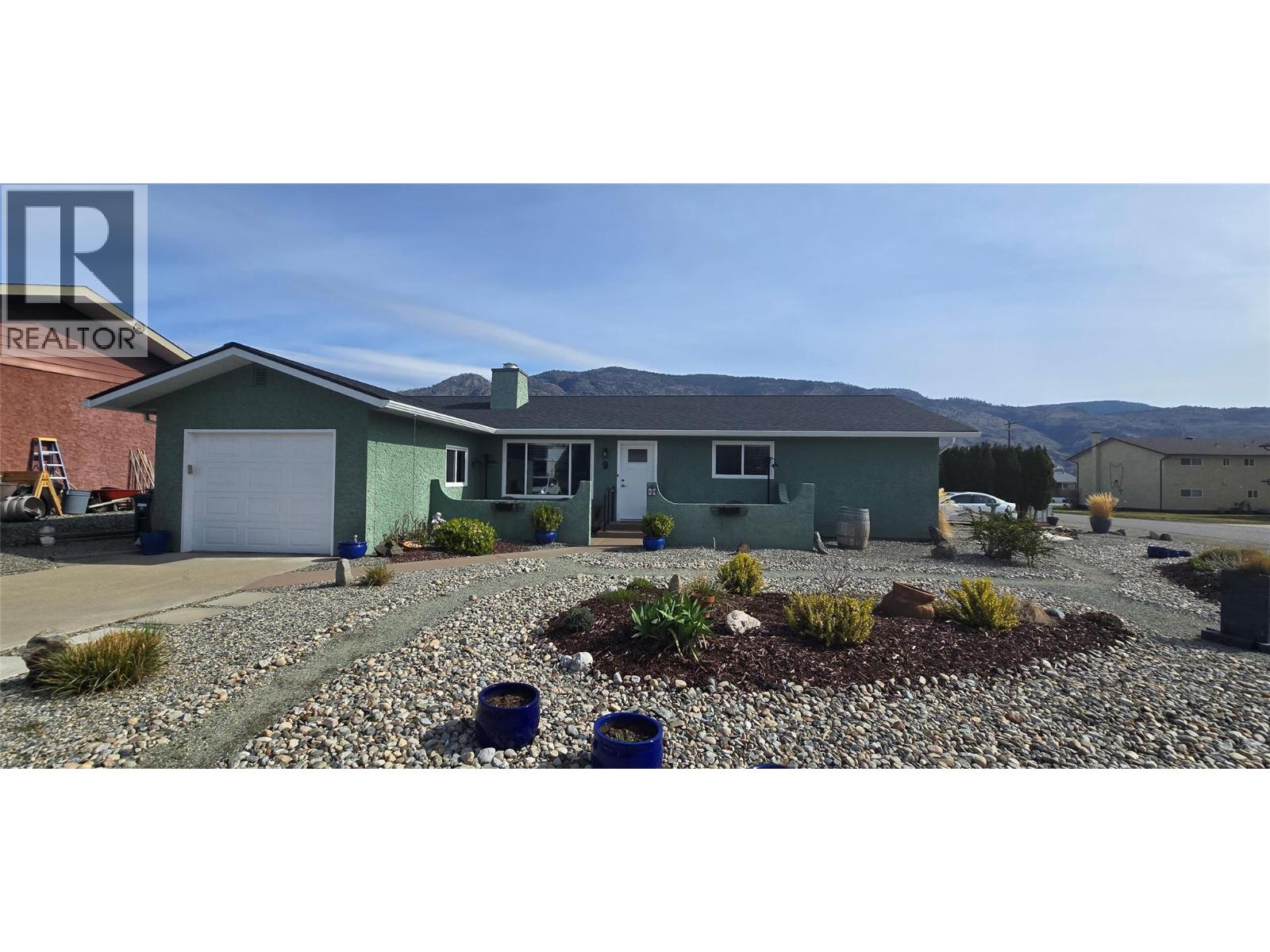 9 Santa Rosa Place, Osoyoos