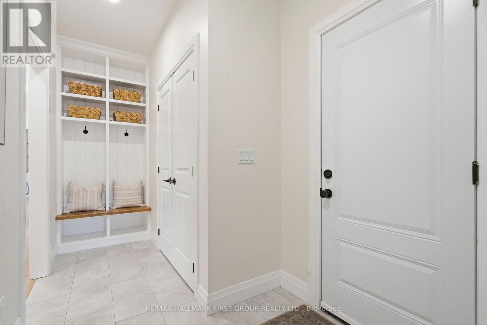 8 ARCHIBALD COURT - 22